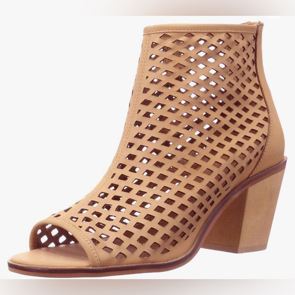 Kelsi Dagger Kyoto Shootie - Picture 2 of 9